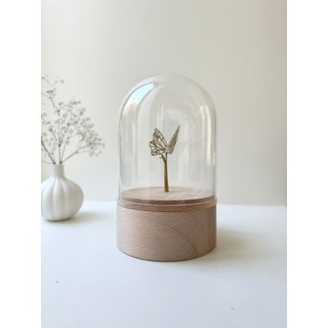 Byelove houten stolpurn vlinder