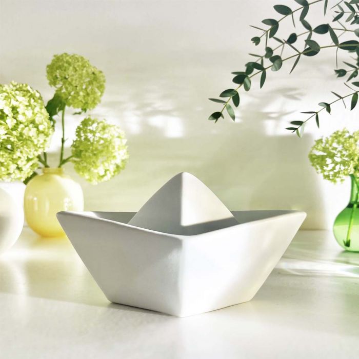 Byelove boat urn