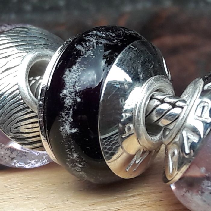 Glazen asbedel voorzien van kapjes - zwart (15mm)