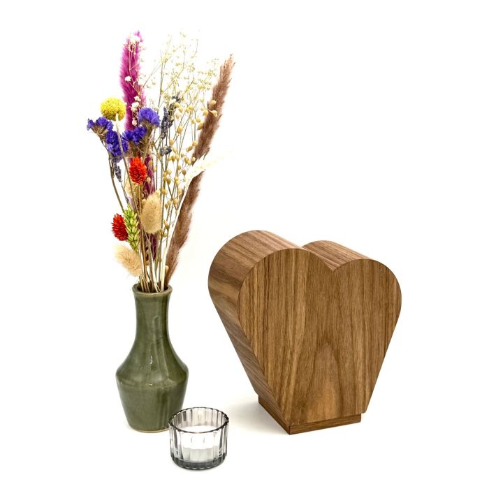 Houten urn hart - notenhout (1.10 L)