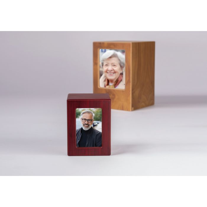 Houten fotoblok met askamer - rood (1.50 L)