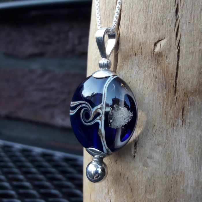 Glazen ashanger lentil - cobalt blauw (37 mm)